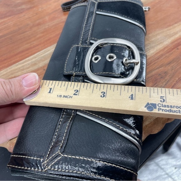 FOSSIL BLACK LARGE WRISTLET CLUTCH Three Leather & Silver Tone Trim & Buckle - Picture 3 of 6